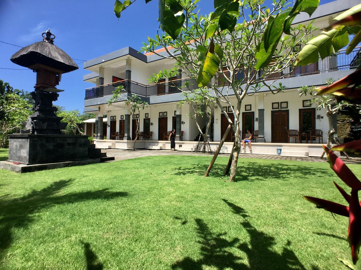 Uluwatu Made Guesthouse Exterior photo