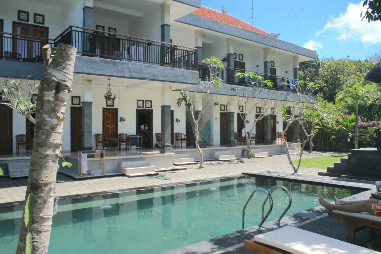 Uluwatu Made Guesthouse Exterior photo