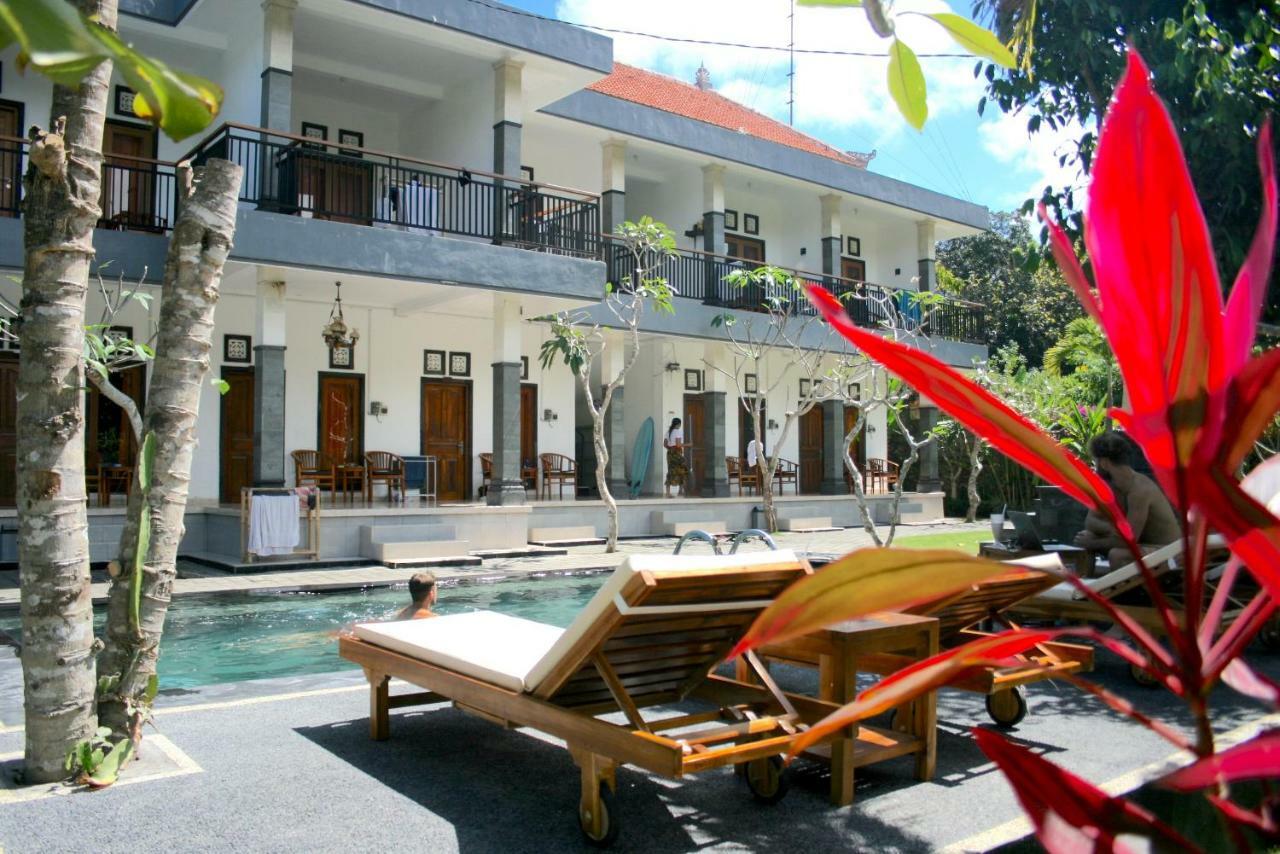 Uluwatu Made Guesthouse Exterior photo