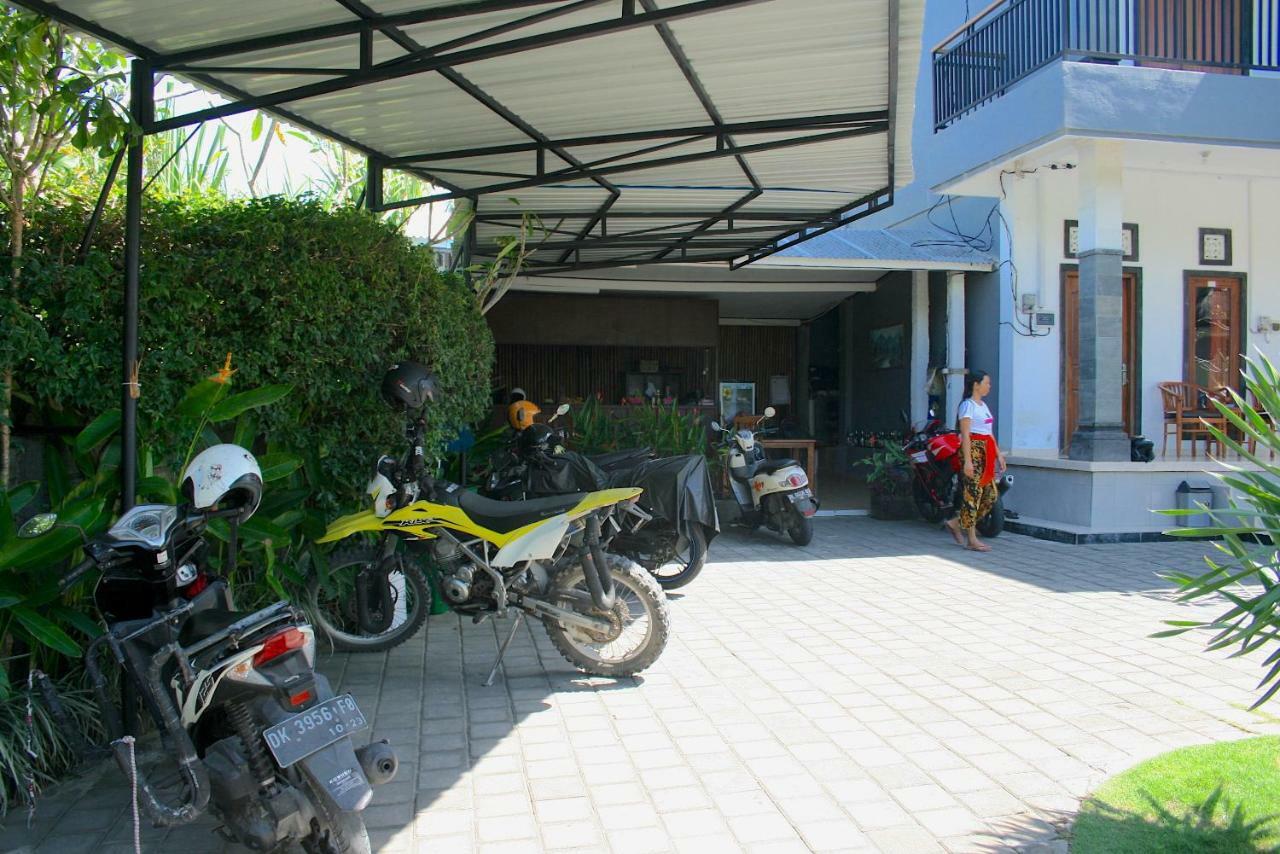 Uluwatu Made Guesthouse Exterior photo
